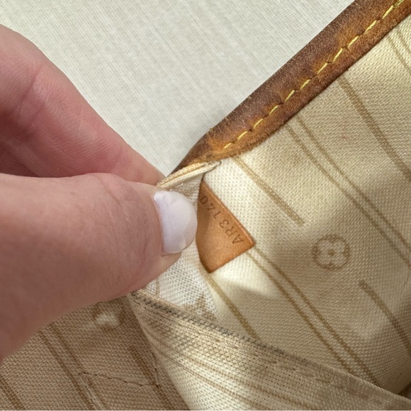 Louis Vuitton Neverfull Damier Azur - Picture 5 of 12